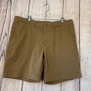 L.L bean Mens Chino Standard Fit Shorts size 38W